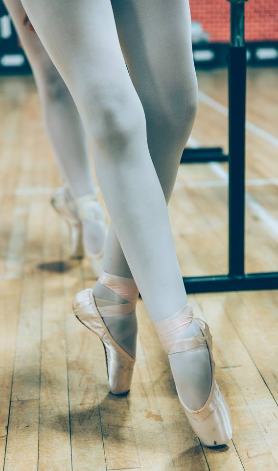 Position of feet.